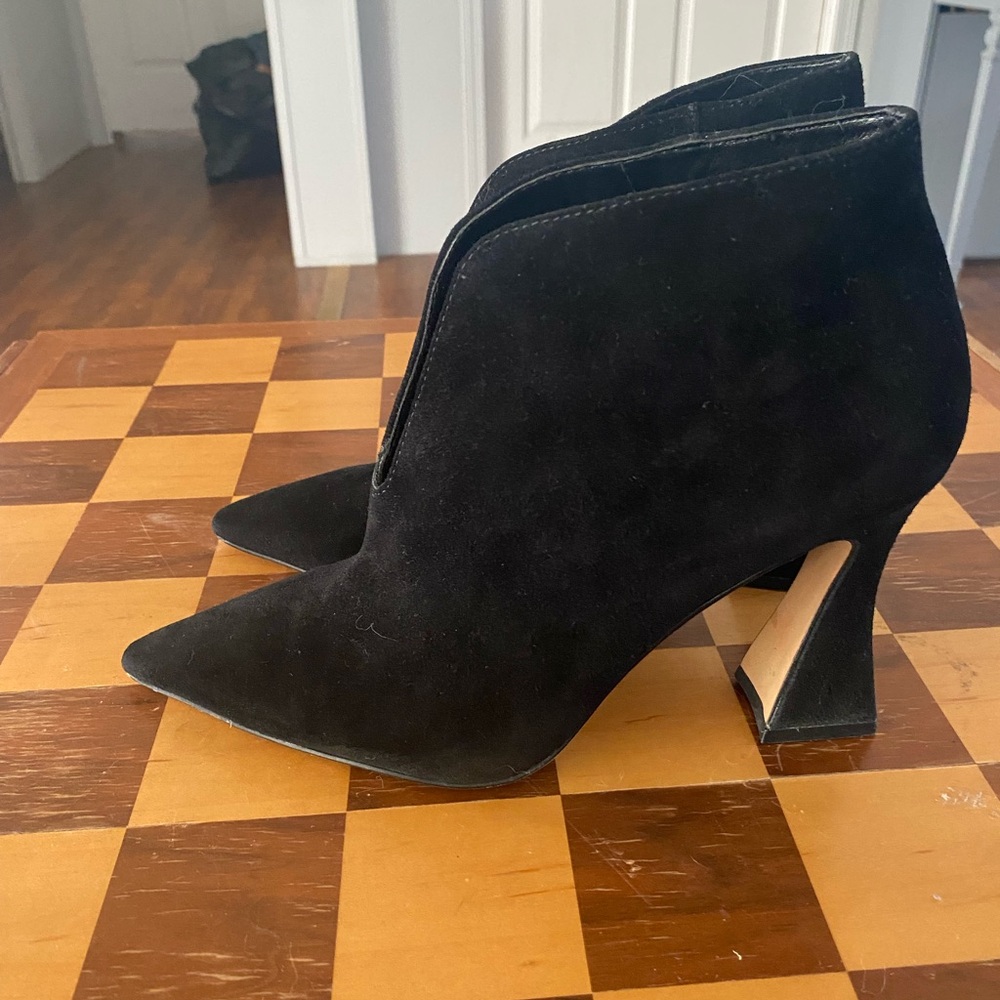 Vince Camuto Black Suede Heels - Picture 3 of 9